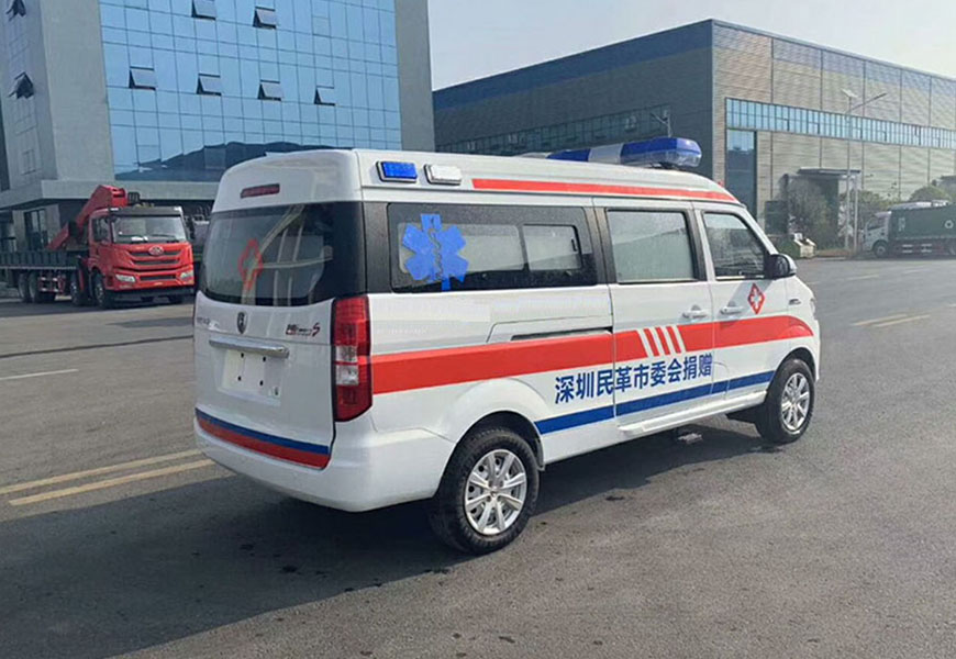國(guó)六金杯新海獅S運(yùn)輸型救護(hù)車(chē)