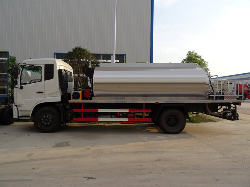 東風(fēng)天錦10方瀝青灑布車(chē)