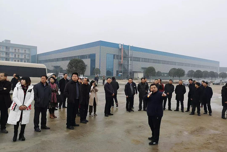 隨州市委、市人大代表團(tuán)蒞臨程力集團(tuán)商用車產(chǎn)業(yè)園視察